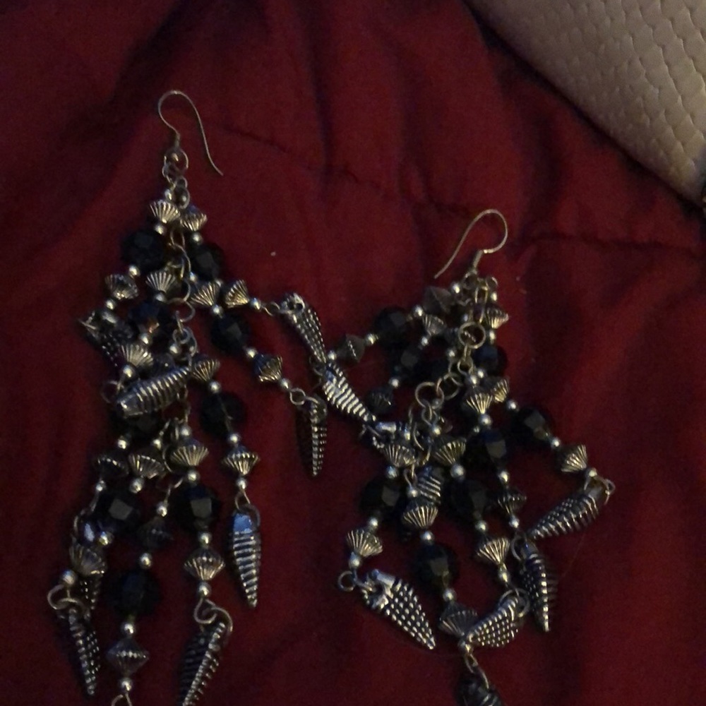 Black silver VNT
